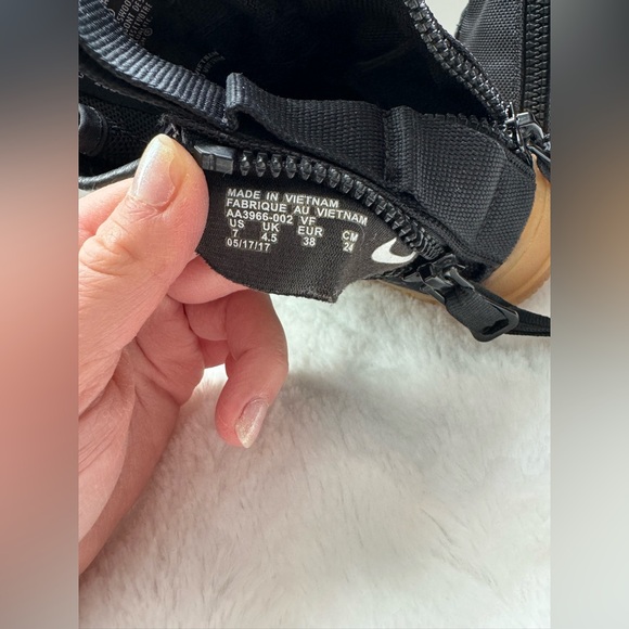 Women’s Nike SF Air Force 1 Mid Black Gum - - Picture 9 of 16